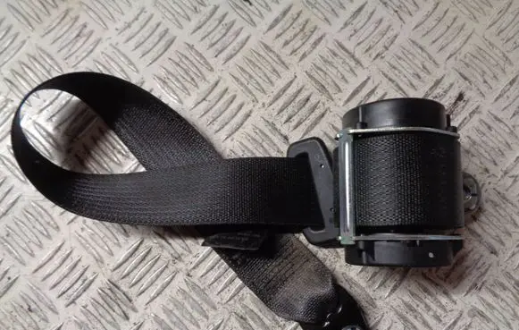 Chevrolet Cruze Rear seatbelt 13380212 13380208