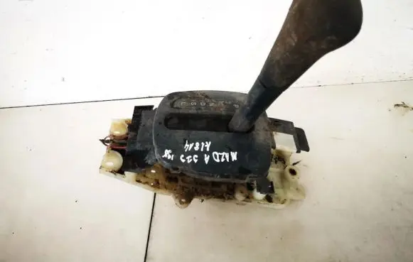 Mazda 323 Gear shifter/selector