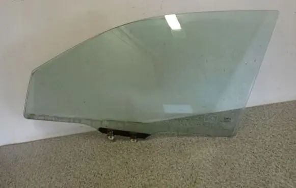 Honda Civic Sliding door window/glass 