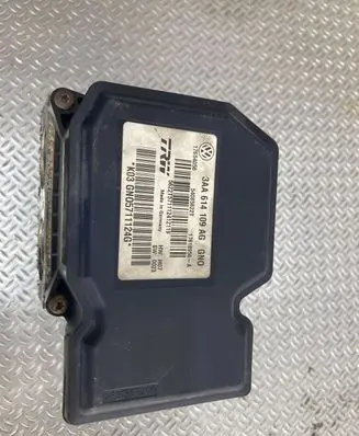 Volkswagen PASSAT B7 ABS Pump 3AA614109AG