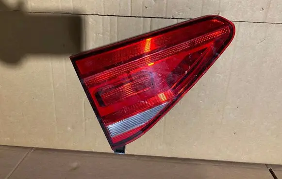 Volkswagen Touran III Tailgate rear/tail lights 
