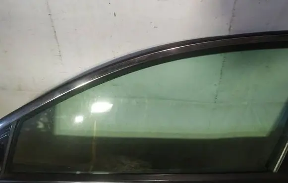 KIA Optima Front door window glass four-door as2