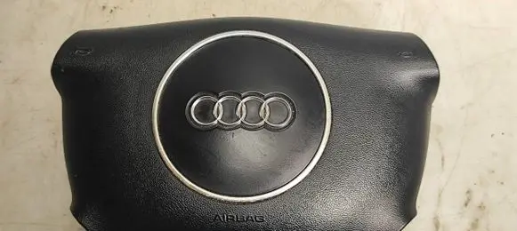 Audi A2 Steering wheel airbag 8E0880201L 001LF0074J5T