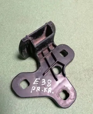 BMW 7 E38 Front bumper mounting bracket 511182305131