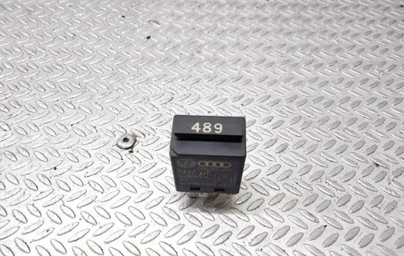 Volkswagen Polo IV 9N3 Other relay 6Q0951253 489