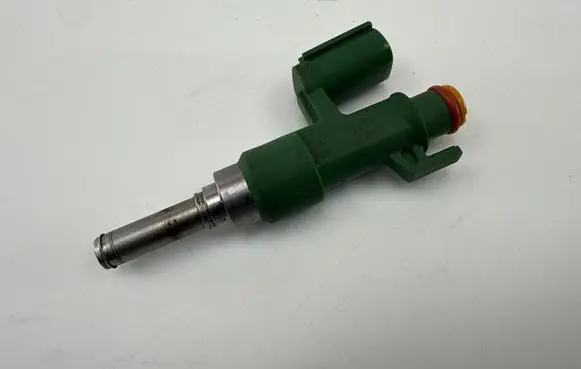 Toyota Yaris Cross Fuel injector 23250F3020