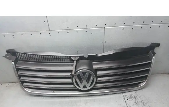 Volkswagen PASSAT B5.5 Front grill