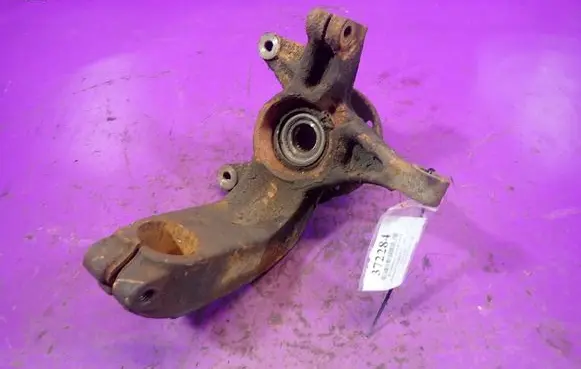 Renault Megane II Front wheel hub spindle knuckle
