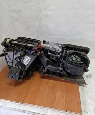 Volkswagen Touran I Interior heater climate box assembly 1K1820308B