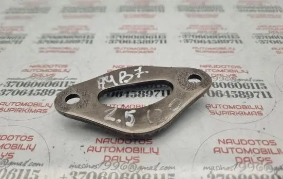 Audi A4 S4 B7 8E 8H Fuel Injector clamp holder