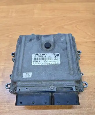 Volvo XC90 Engine control unit/module 30729826A 0281012103