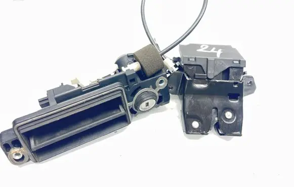 Mercedes-Benz E W211 Loading door lock A1717500085 A1717500185 A2037500693