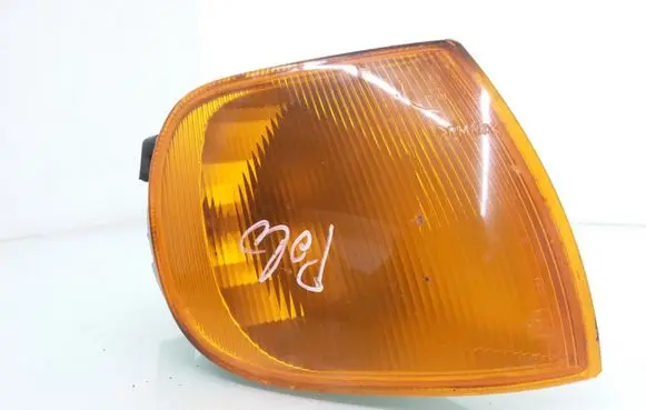 Volkswagen Polo III 6N 6N2 6NF Front indicator light 6N0953050B