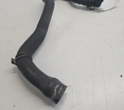 Mercedes-Benz C W203 Engine coolant pipe/hose 2098300096