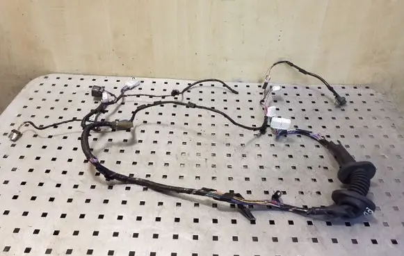 Mitsubishi ASX Front door wiring loom 8512B720