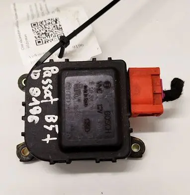 Audi A3 S3 8L Air flap motor/actuator 0132801210
