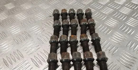 Audi A4 S4 B7 8E 8H Nuts/bolts 