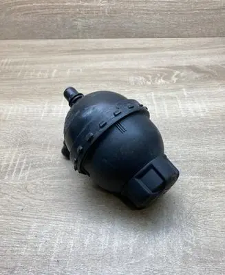 BMW 5 G30 G31 G38 Coolant expansion tank/reservoir 7604431 11564310