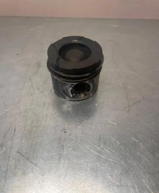 Mitsubishi ASX Piston M174