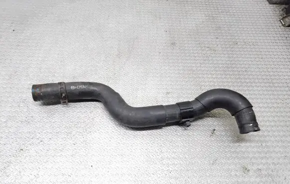 Mazda CX-7 Engine coolant pipe/hose