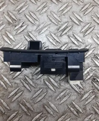 Toyota Corolla Verso E121 Wing mirror switch