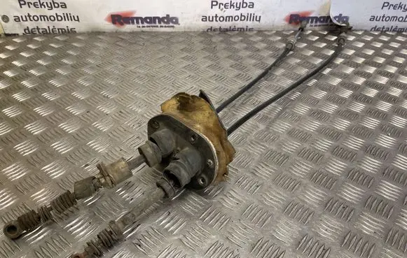 Gear shift cable linkage