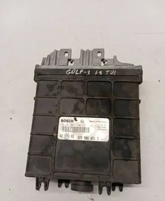 Volkswagen Golf III Engine control unit/module 028906021C 0281001170 28R4D288