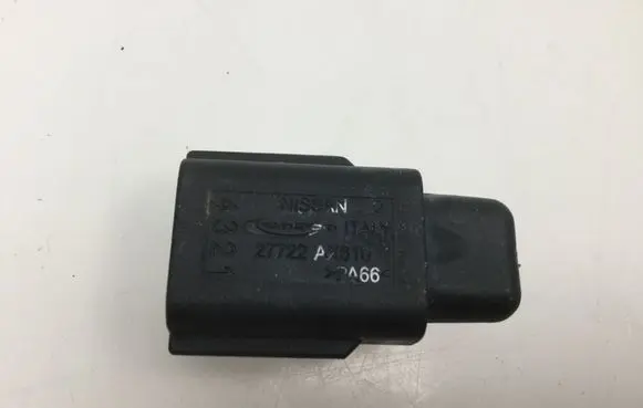 Nissan Pathfinder R51 Outside/exterior temperature sensor 27722AX610