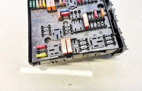 Volkswagen Golf V Fuse box set 1k0937125k