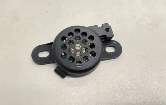 Skoda Octavia Mk2 (1Z) Parking PDC sensor speaker 8E0919279