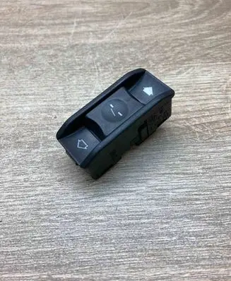 BMW 5 E39 Sunroof switch 8352182