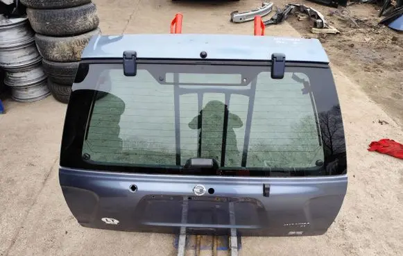Nissan Pathfinder R50 Tailgate/trunk/boot lid