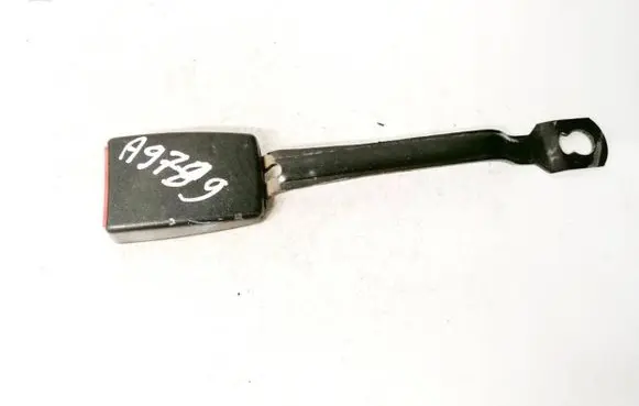 Front seatbelt buckle