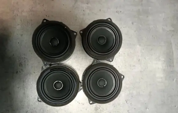 BMW 2 Active Tourer U06 Front door speaker 9442520