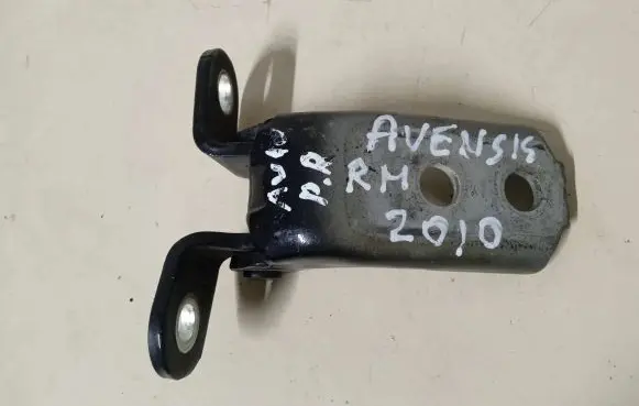 Toyota Avensis T270 Front door upper hinge
