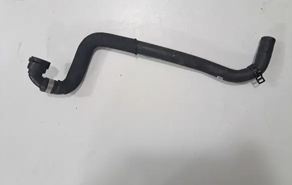 Engine coolant pipe/hose