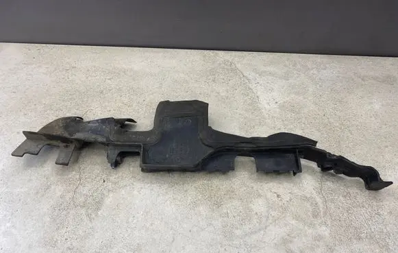 Audi A4 S4 B6 8E 8H Intercooler air guide/duct channel 8E0121283B 23479 8E0121283