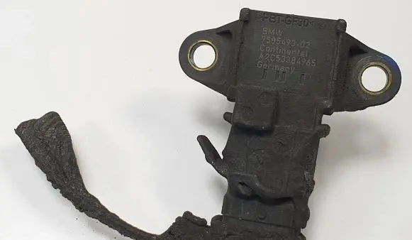 BMW 5 F10 F11 Air pressure sensor 7585493