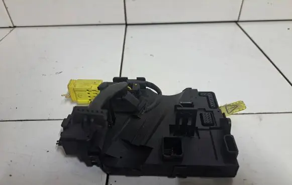 Volkswagen Caddy Steering angle sensor 1K0953549E 05113501 01020050230537