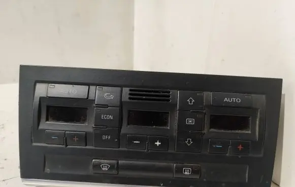 Audi A4 S4 B6 8E 8H Climate control unit 8E0820043AJ 0196016