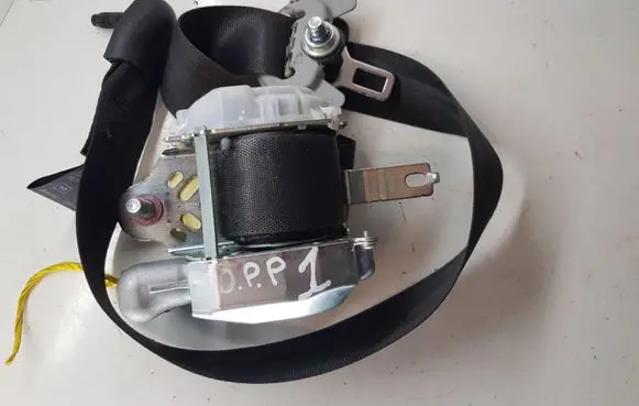 Hyundai i40 Front seatbelt 888103Z000 888203Z000