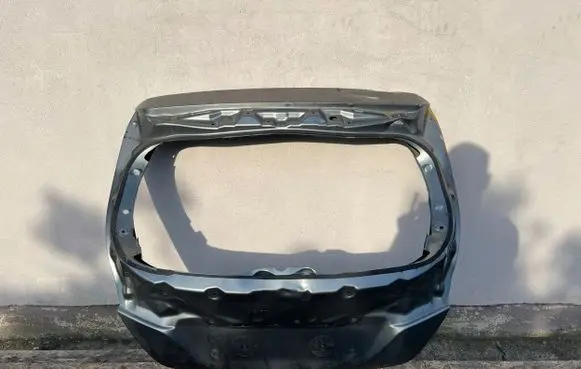 Nissan Leaf II (ZE1) Tailgate/trunk/boot lid KLAPABAGANIKA