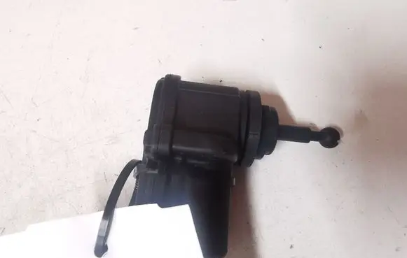 Headlight level adjustment motor