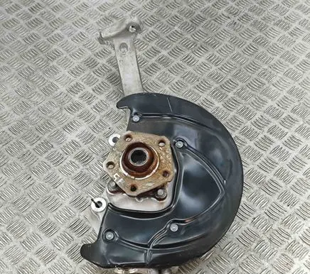 Volkswagen Touareg III Front wheel hub 4M0407560