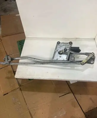Front wiper linkage and motor