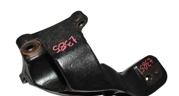 Land Rover Range Rover L322 Engine mounting bracket 6H43-6061-AC