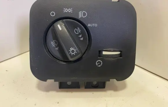 Land Rover Range Rover Sport L320 Light switch YUD501480PVJ