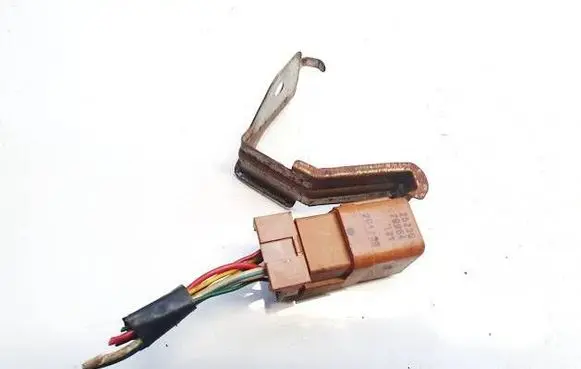 Nissan X-Trail T30 Other relay 2523079964
