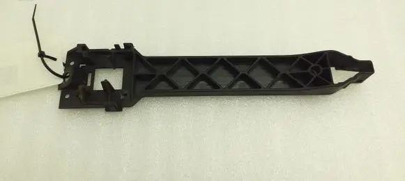 Rear door exterior handle/bracket