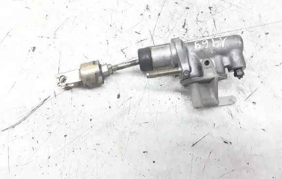 Toyota Corolla Verso E121 Clutch master cylinder